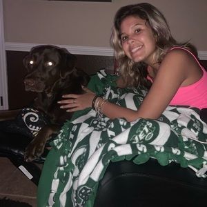 Meet your Posher, Laci